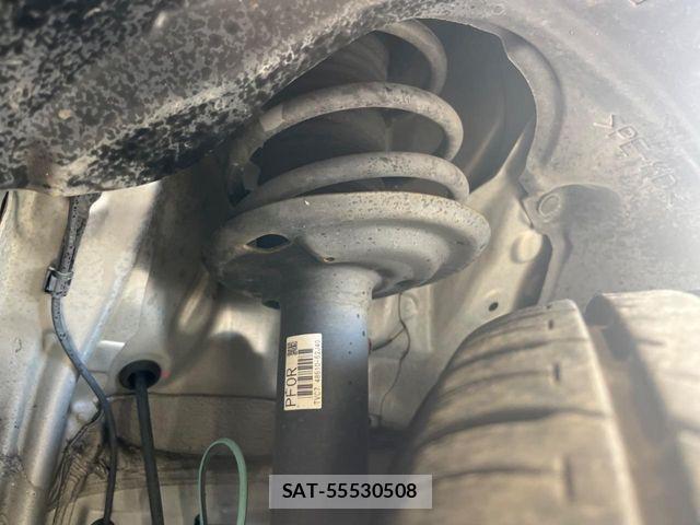 Toyota PORTE 2013-08 3383512-19