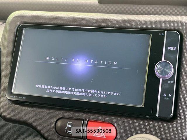 Toyota PORTE 2013-08 3383512-2