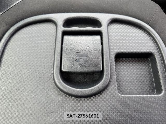 Toyota PORTE 2016-03 4394253-20
