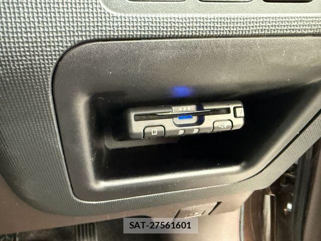 Toyota PORTE 2016-03 4394253-26
