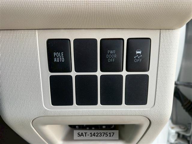 Toyota PORTE 2015-02 4599362-18