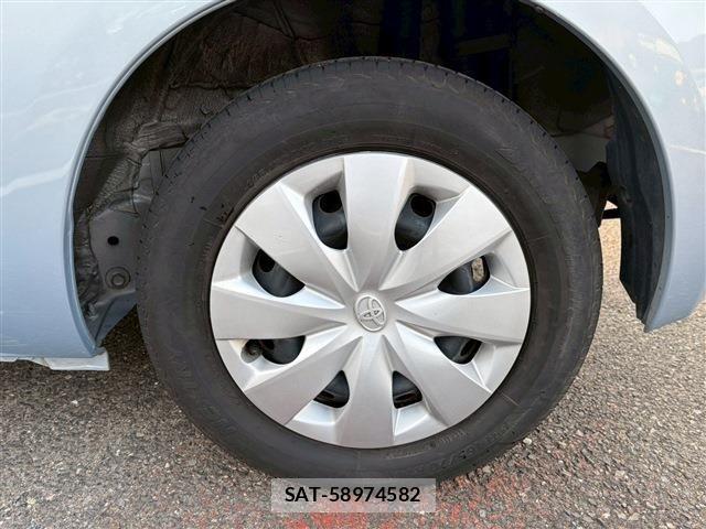 Toyota PORTE 2015-06 5875477-10