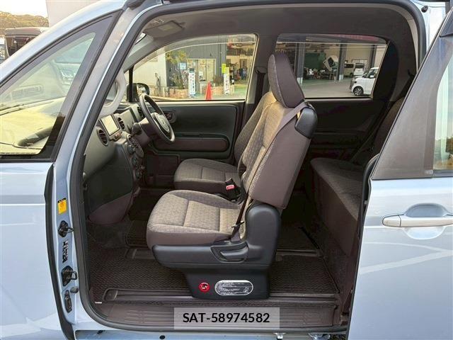 Toyota PORTE 2015-06 5875477-11