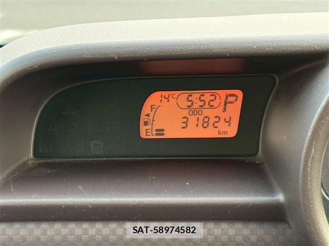 Toyota PORTE 2015-06 5875477-22