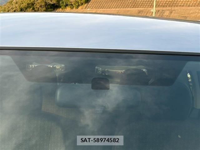 Toyota PORTE 2015-06 5875477-29