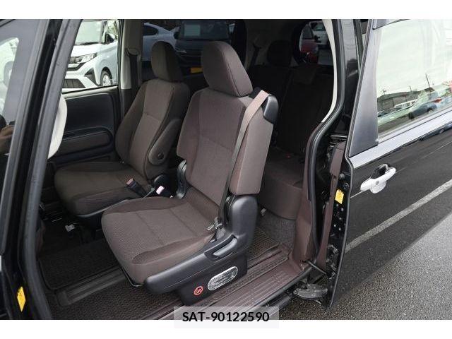 Toyota PORTE 2014-07 5875480-13
