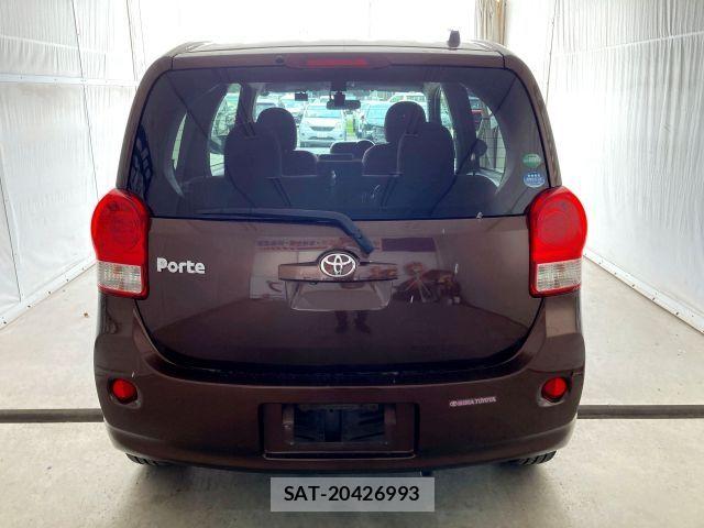 Toyota PORTE 2016-03 6717056-6