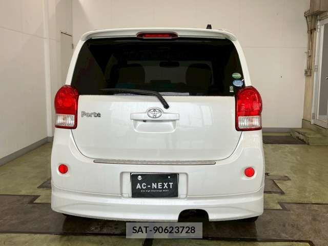 Toyota PORTE 2016-06 6717055-14