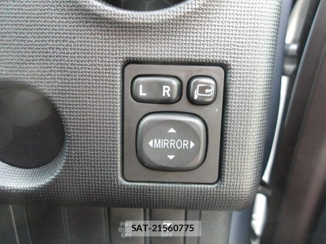 Toyota PORTE 2014-11 6752862-19