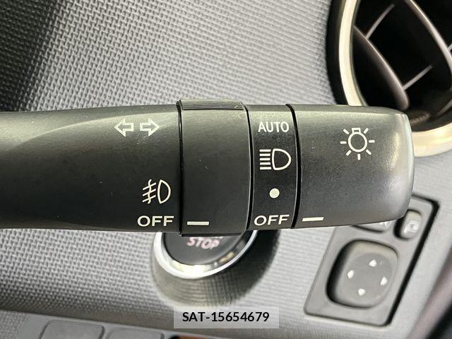 Toyota PORTE 2014-06 6816566-29