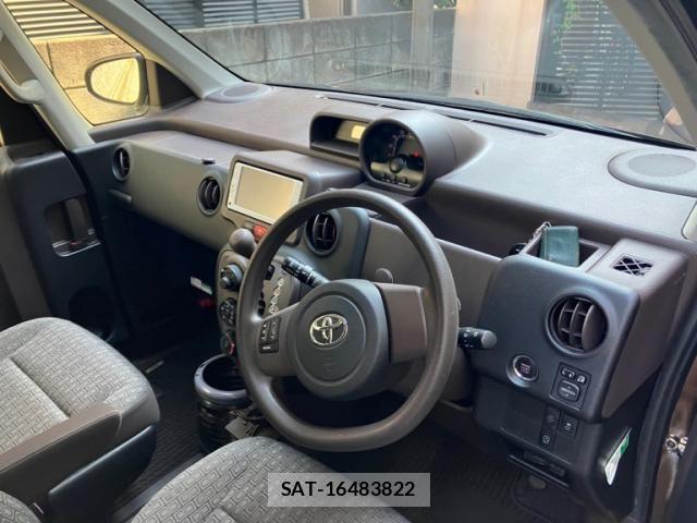 Toyota PORTE 2013-10 6911177-10