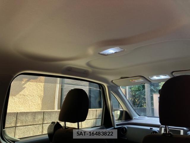 Toyota PORTE 2013-10 6911177-15