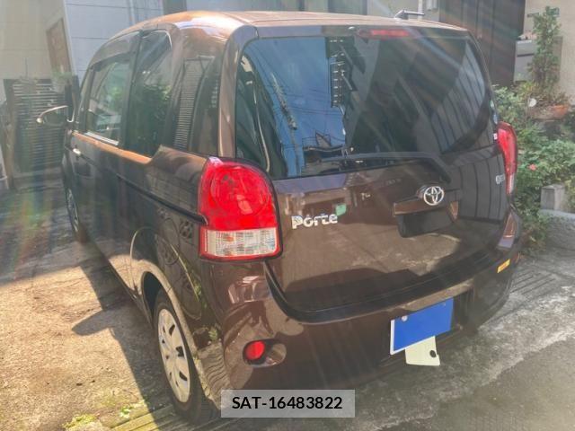 Toyota PORTE 2013-10 6911177-3
