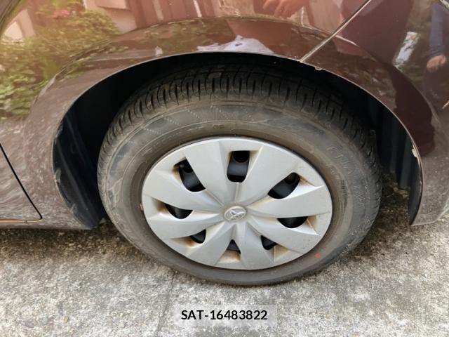 Toyota PORTE 2013-10 6911177-6
