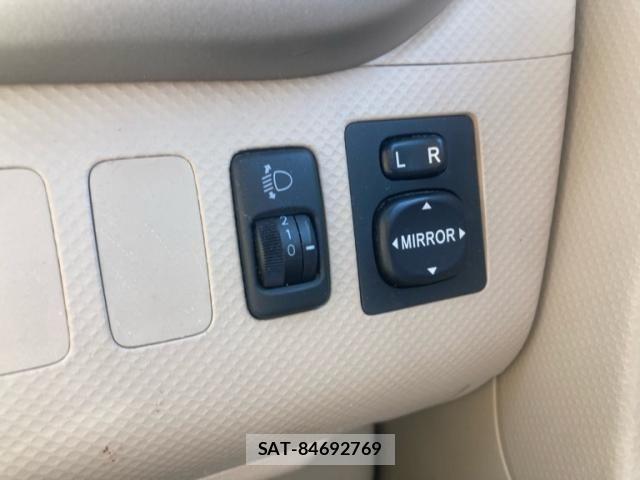 Toyota PORTE 2006-09 6911175-13