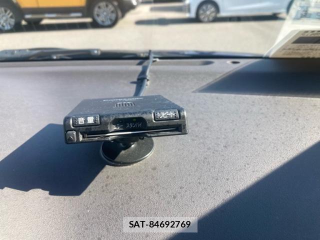 Toyota PORTE 2006-09 6911175-16