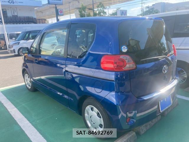 Toyota PORTE 2006-09 6911175-8