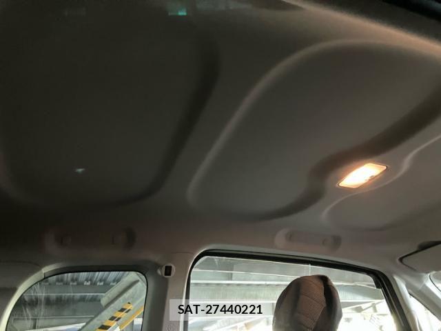 Toyota PORTE 2013-09 6911164-12