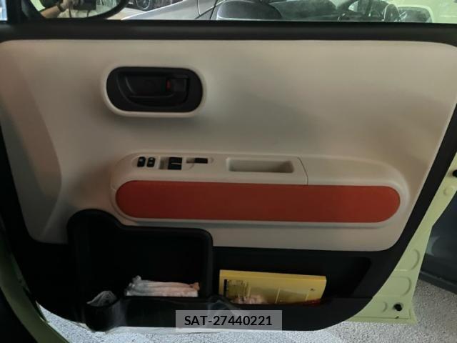 Toyota PORTE 2013-09 6911164-18