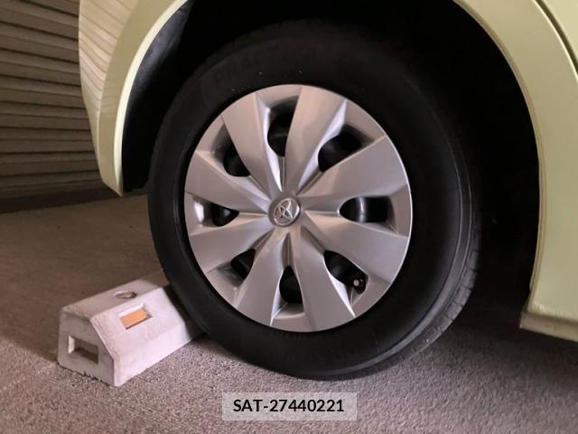 Toyota PORTE 2013-09 6911164-6