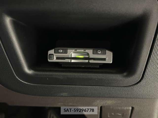 Toyota PORTE 2015-10 6911162-13