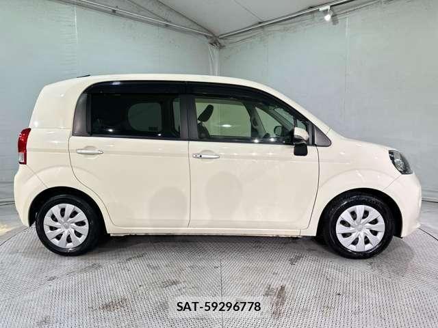 Toyota PORTE 2015-10 6911162-3