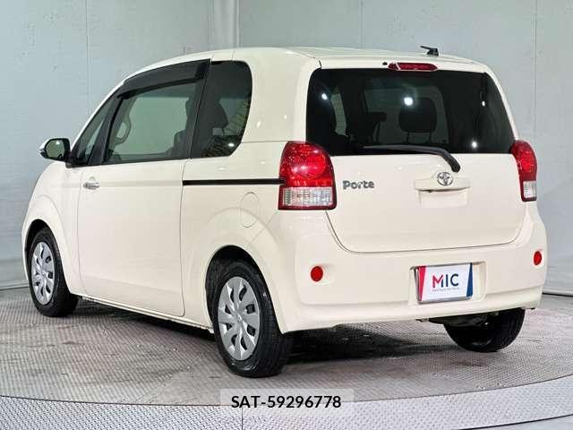 Toyota PORTE 2015-10 6911162-6