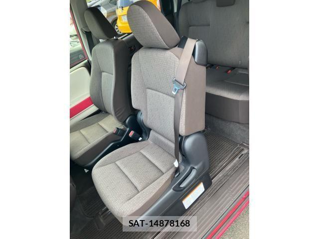 Toyota PORTE 2016-08 7060221-9