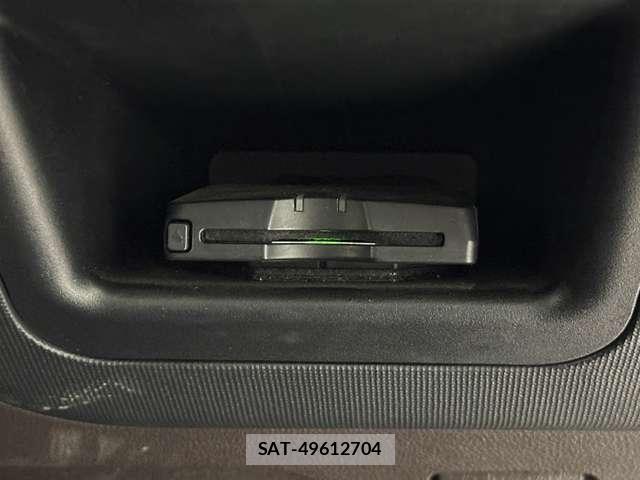 Toyota PORTE 2013-04 7060222-13