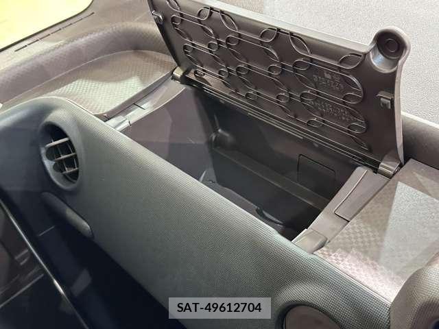 Toyota PORTE 2013-04 7060222-20