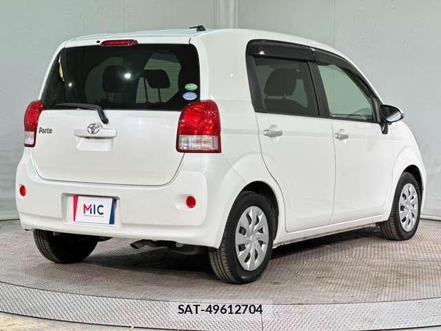 Toyota PORTE 2013-04 7060222-4
