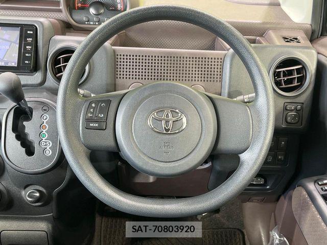Toyota PORTE 2015-09 7215459-10