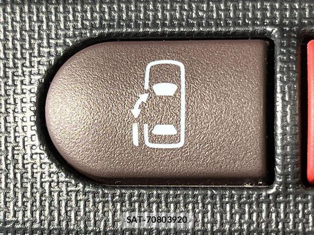 Toyota PORTE 2015-09 7215459-3