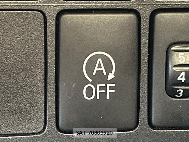 Toyota PORTE 2015-09 7215459-5