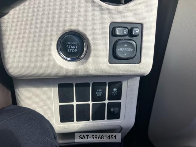 Toyota PORTE 2013-08 7223576-11