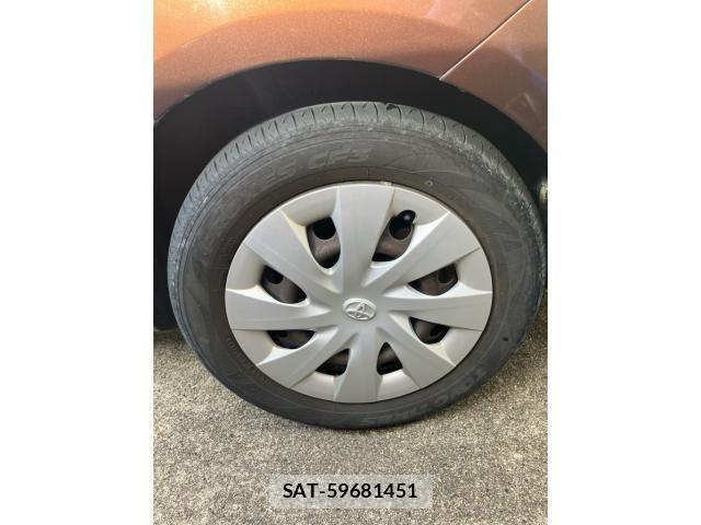 Toyota PORTE 2013-08 7223576-4