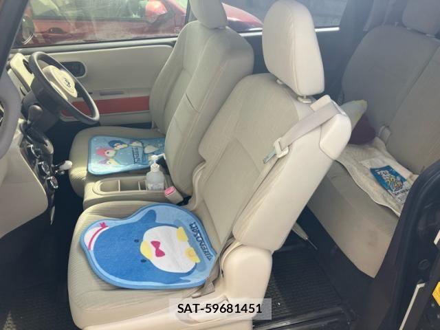Toyota PORTE 2013-08 7223576-6