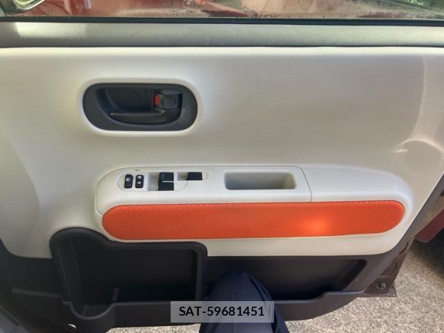 Toyota PORTE 2013-08 7223576-7
