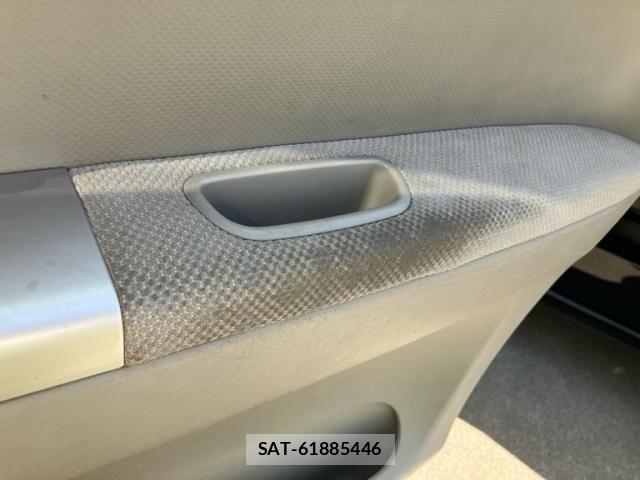 Toyota PORTE 2009-06 7223565-16