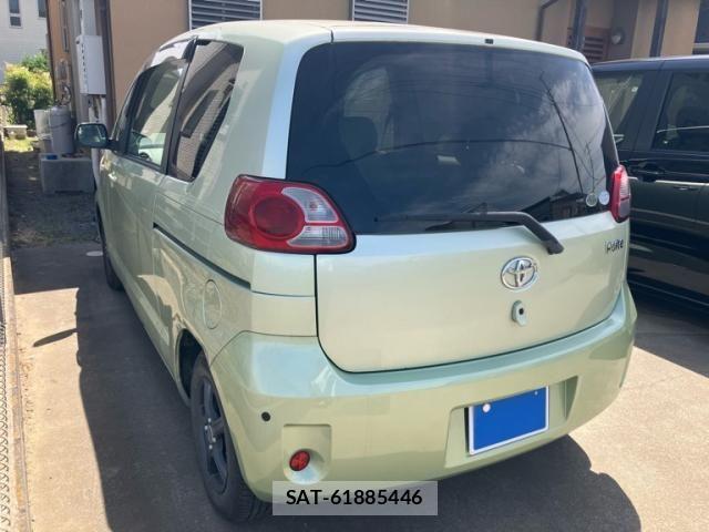 Toyota PORTE 2009-06 7223565-6