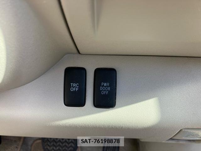 Toyota PORTE 2010-03 7223573-13