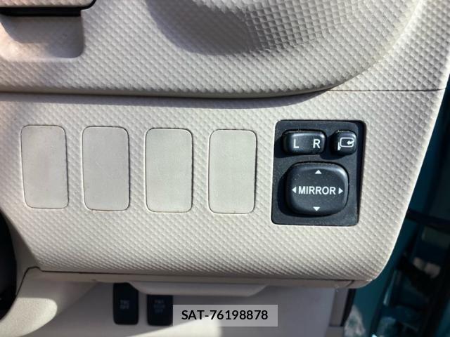 Toyota PORTE 2010-03 7223573-14