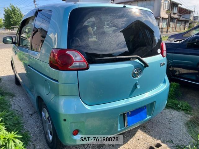 Toyota PORTE 2010-03 7223573-2