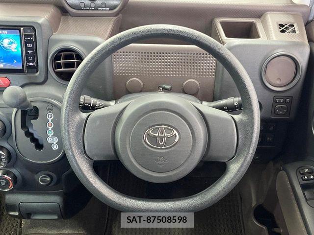 Toyota PORTE 2015-07 7217771-10