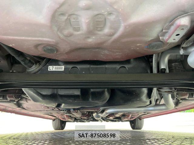 Toyota PORTE 2015-07 7217771-18