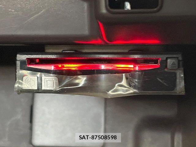 Toyota PORTE 2015-07 7217771-5