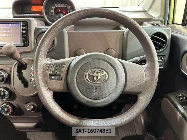 Toyota PORTE 2014-09 7217869-9