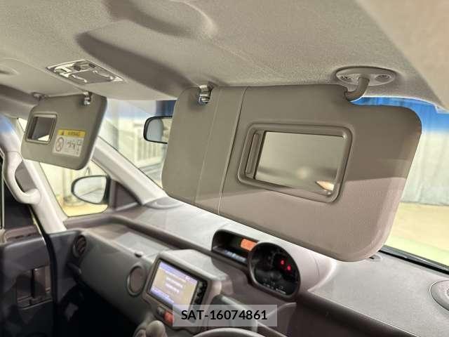 Toyota PORTE 2014-09 7217869-24