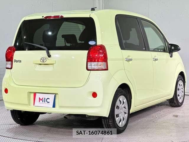 Toyota PORTE 2014-09 7217869-4