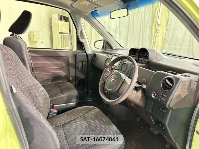 Toyota PORTE 2014-09 7217869-8